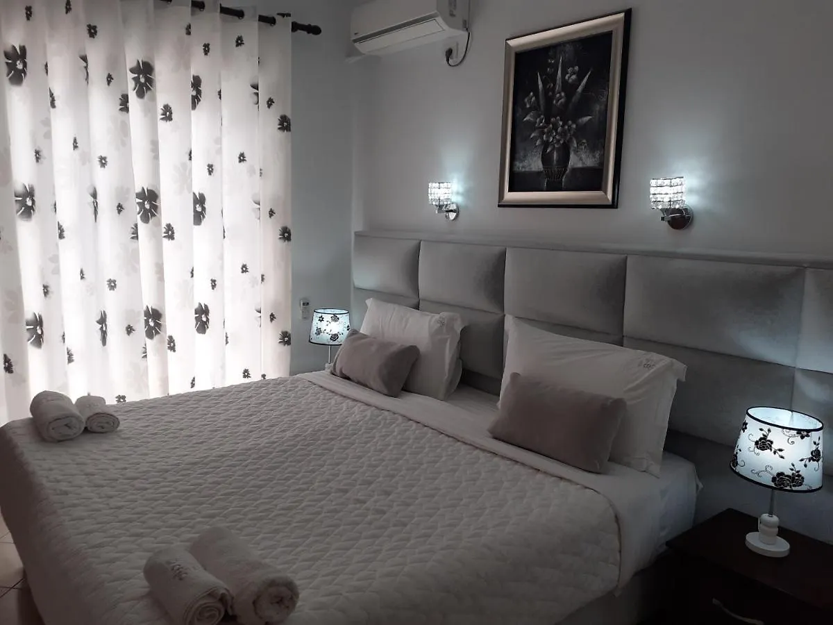 ***  Hotel Ceko Sarandë アルバニア